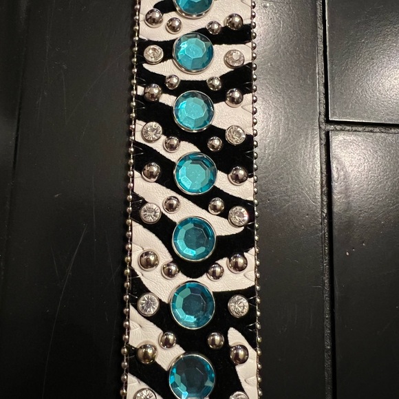Country western style rhinestone belt - Picture 6 of 6